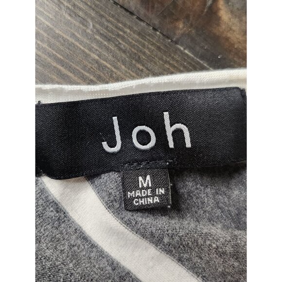 JOH Apparel Womens Gray and White Striped‎ T-shirt Crocheted Pocket Size Med - Picture 5 of 9